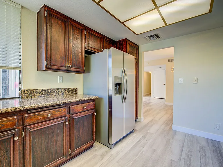 2574 Pera Cir — Photo 30