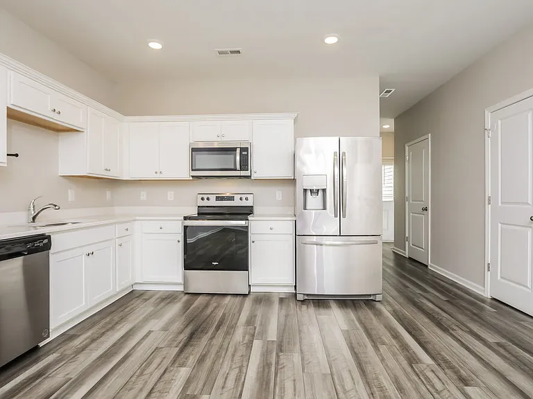 546 Wendell Falls Pkwy — Photo 7