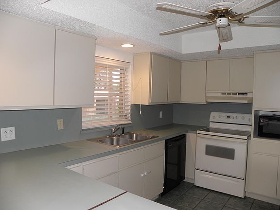 5th image of 304 Dartmouth Ave