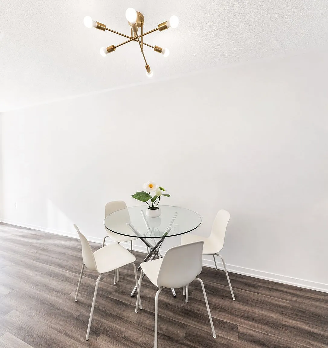 2 bed, $2,700 — Photo 4