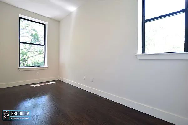 Rented by null | media 36