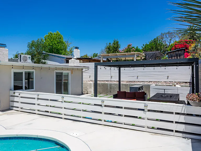 2021 Cardinal Dr — Photo 37