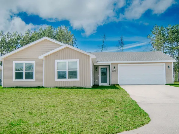 2632 Plover Dr, Traverse City, MI 49685
