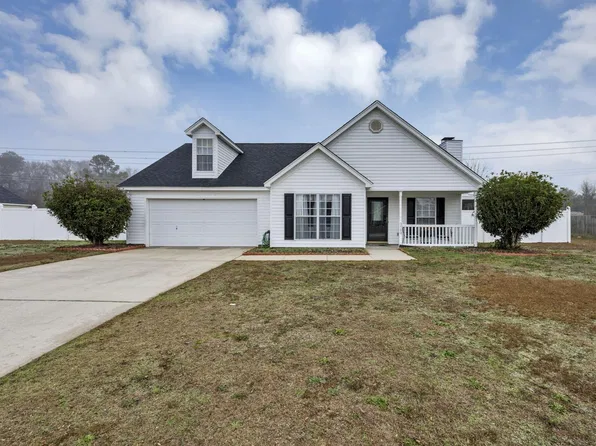 3140 Expedition Dr, Dalzell, SC 29040