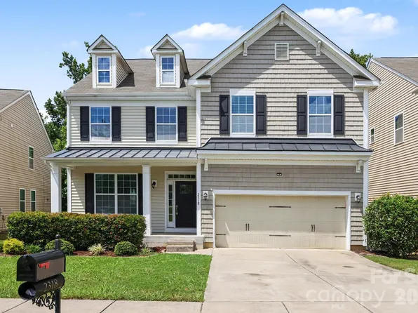 2318 Sonoma Valley Dr, Charlotte, NC 28214