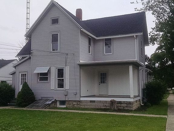 2nd image of 900 Stilwell Ave.