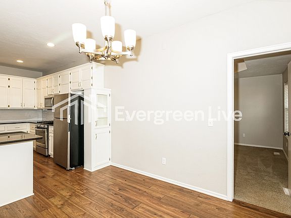 5th image of 703 Badger St NE