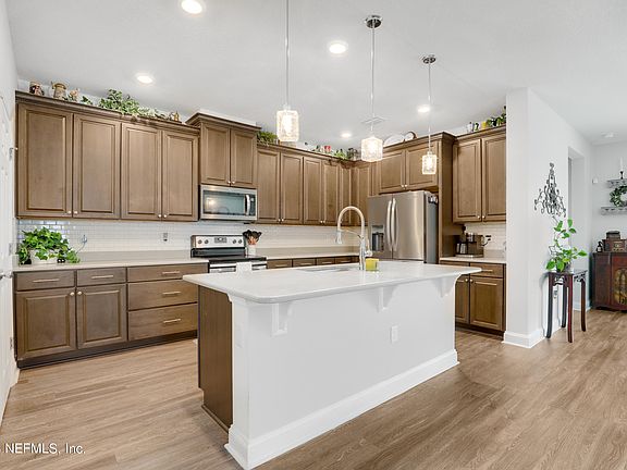 3rd image of 12369 SEA ISLAND Drive