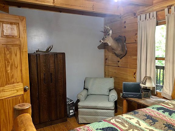 Second floor bedroom 