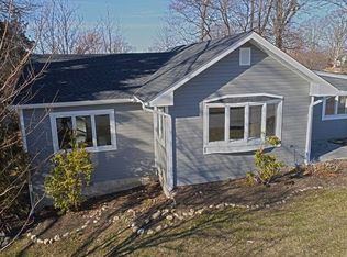 208 Juniper Rd, Kings Park, NY 11754