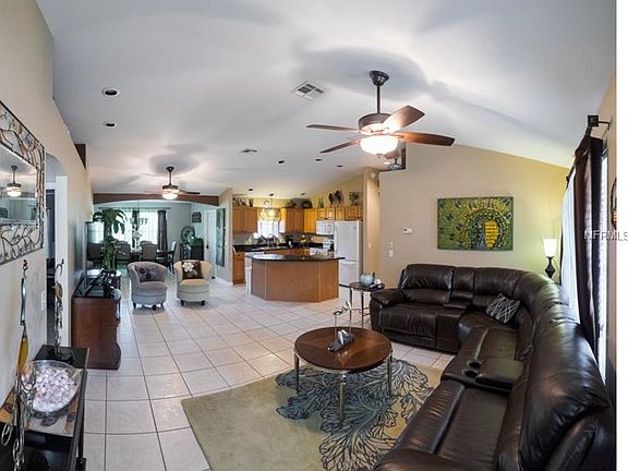 3rd image of 304 Woodland Trl