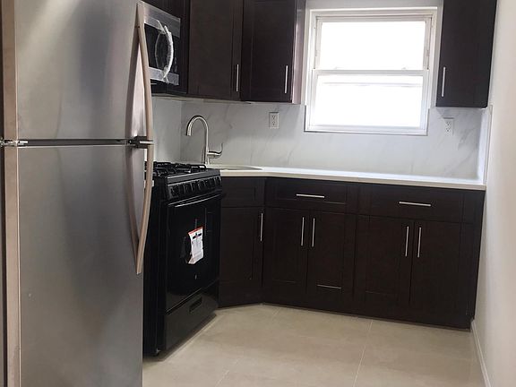 2nd image of 10605 Ditmars Blvd