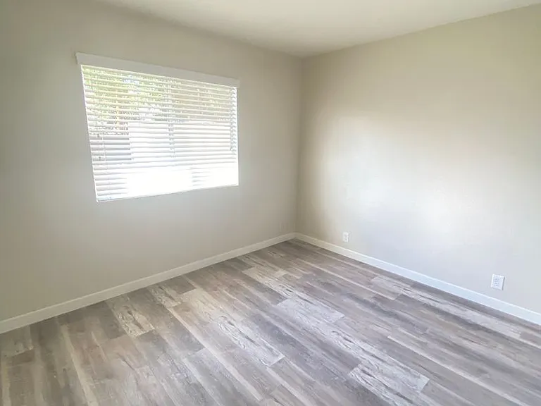 2057 Lupin St — Photo 8