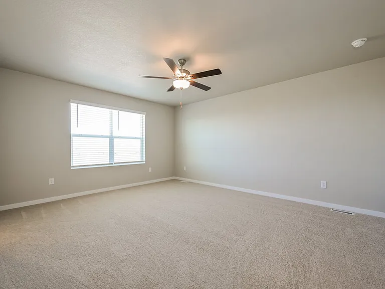 2185 Alyssa St — Photo 12