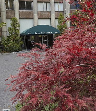5th image of 4455-4465 Douglas Ave #3B