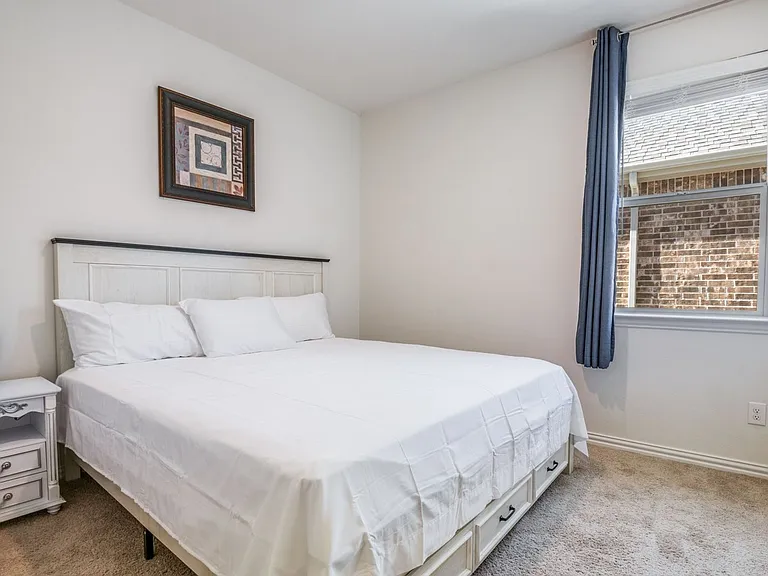 844 Lauren Grove Ln — Photo 4