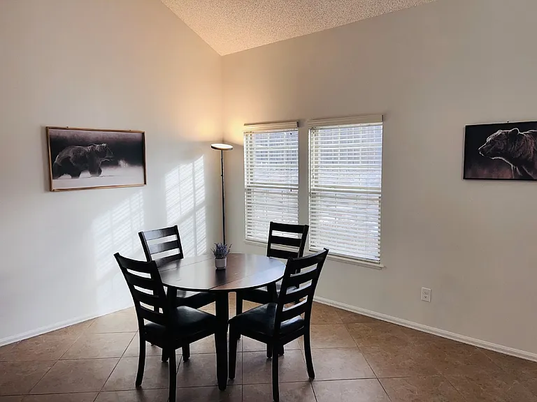 754 Crown Point Dr — Photo 5