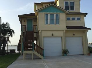 434 Jeanie Lynne Cir, Tiki Island, TX 77554