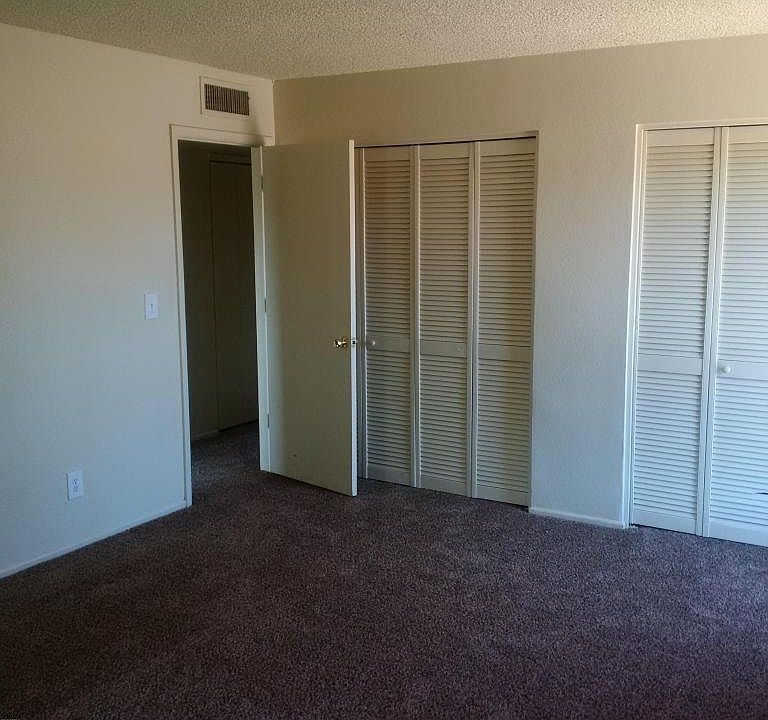 1st image of 1446 N 53rd Dr