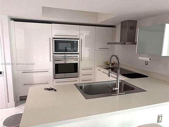 2nd image of 200 Sunny Isles Blvd #2502