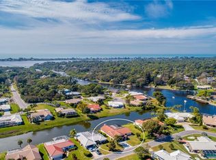 70 Windsor Dr, Englewood, FL 34223