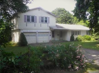 118 Maris Dr, Syracuse, NY 13207