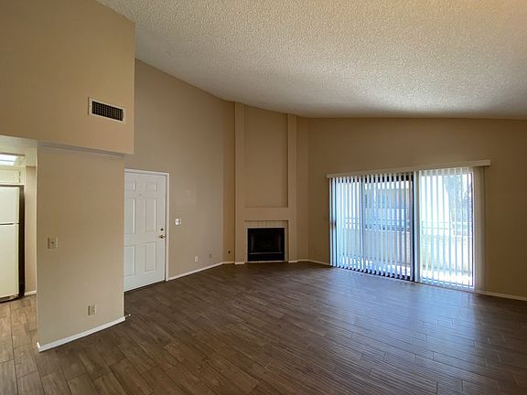 3rd image of 820 N Sloan Ln APT 201
