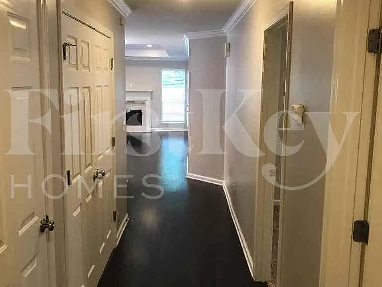 4248 Fieldstone Way — Photo 2