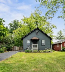 526 S Calumet Ave, Aurora, IL, 60506