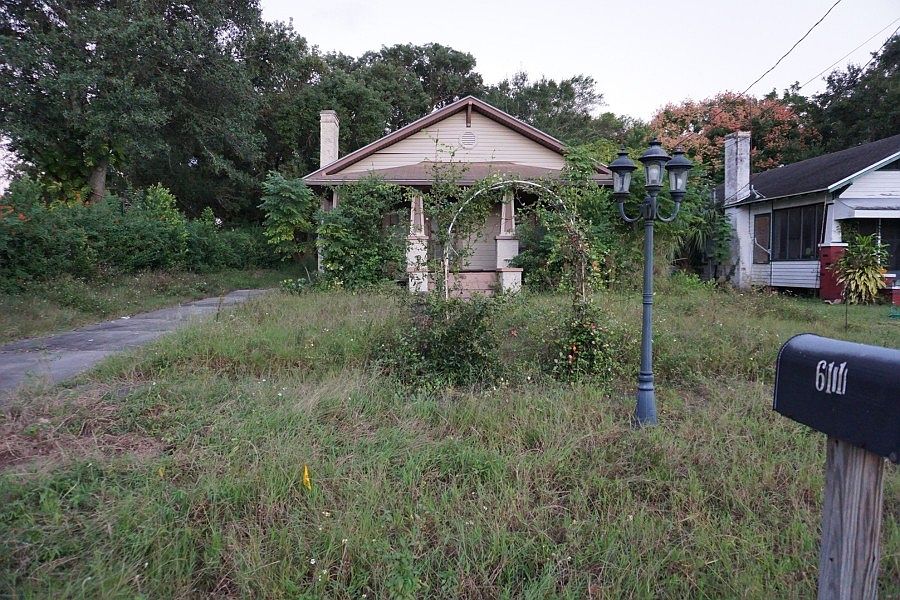 1st image of 611 Alta Vista St