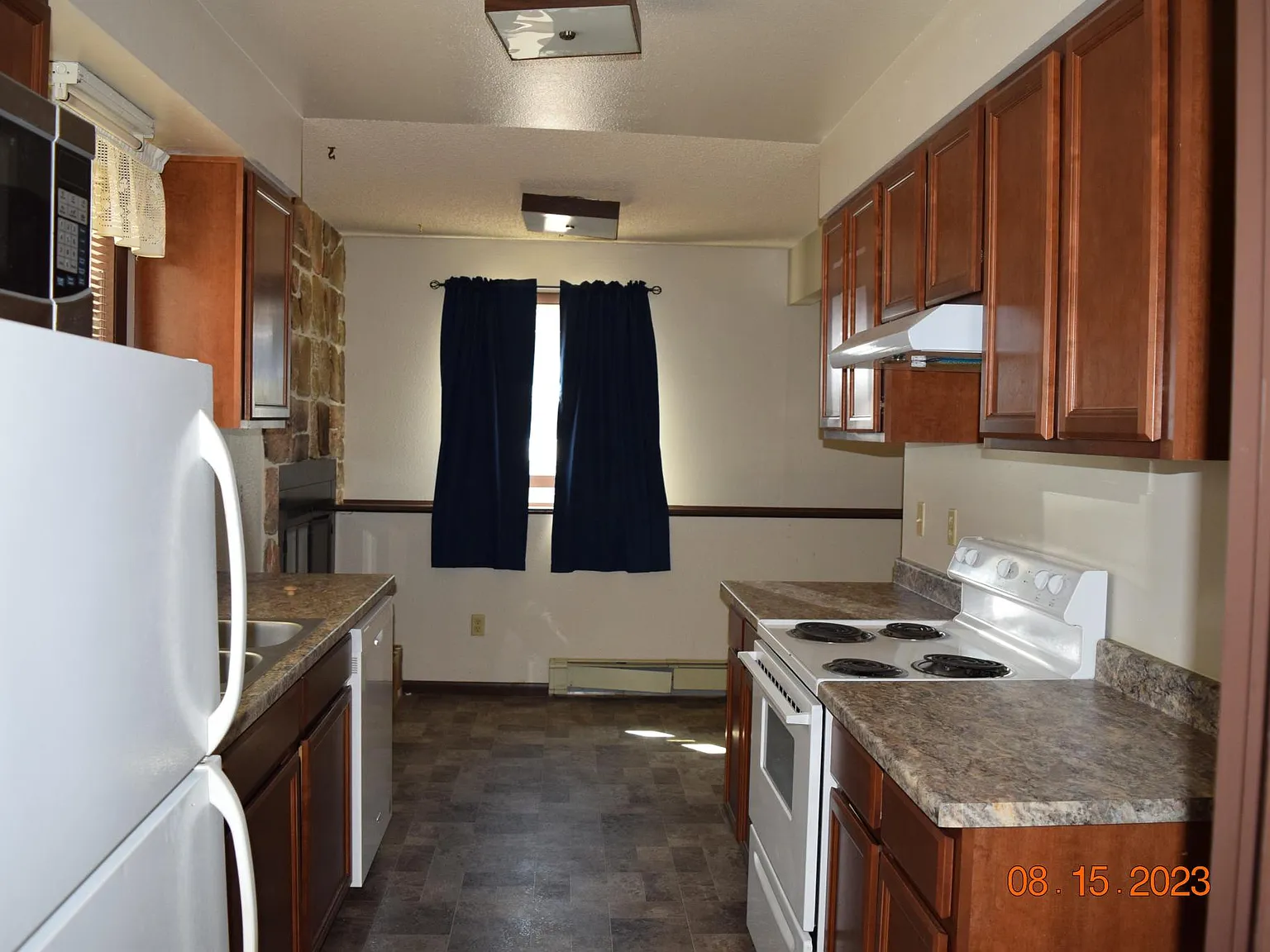 2 bed, 900 sqft, $950 — Photo 4
