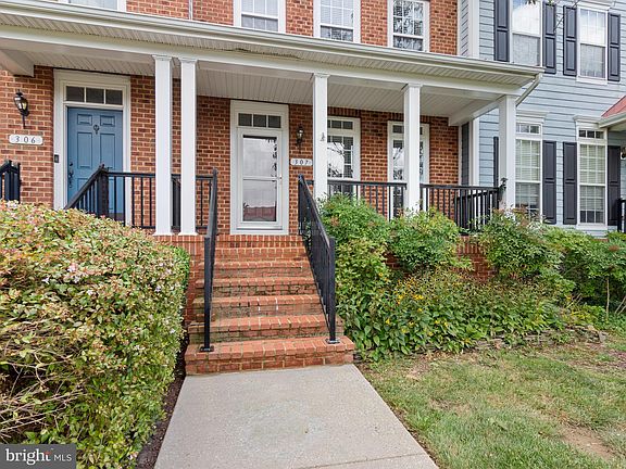 2nd image of 300 Dixon St Unit 307