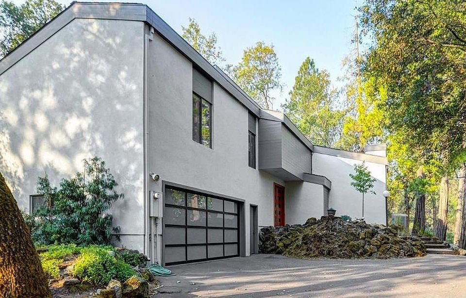 1st image of 19238 Chaparral Dr