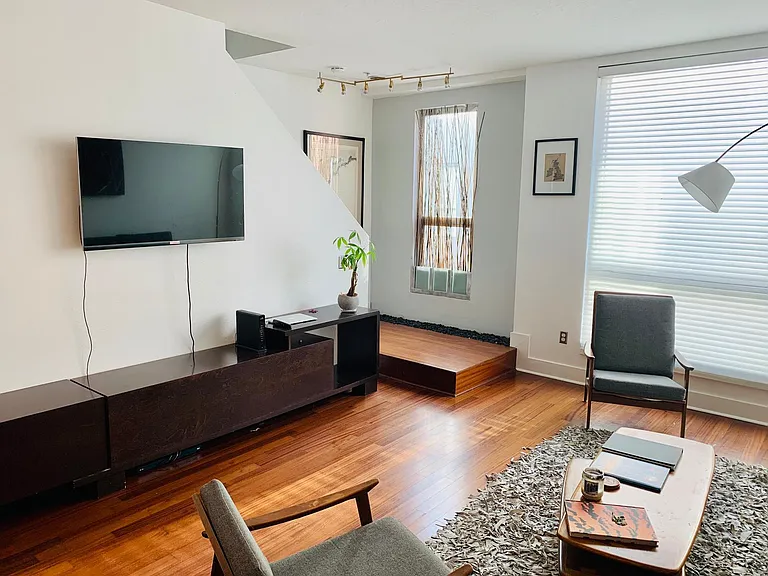 325 5th Ave S #14 — Photo 5