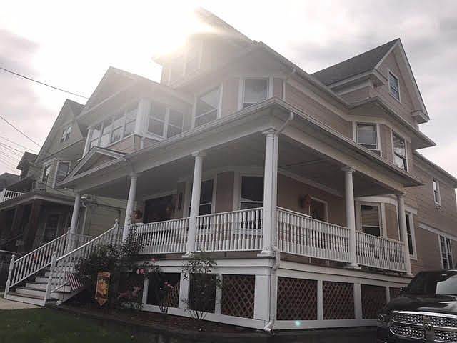 1st image of 288 Pelton Ave