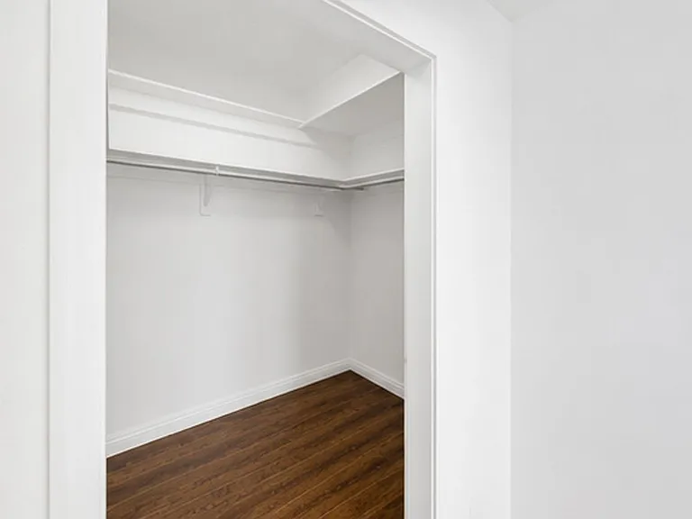 5425 Santa Monica Blvd Classic Hollywood Charm with Modern Convenience — Photo 14