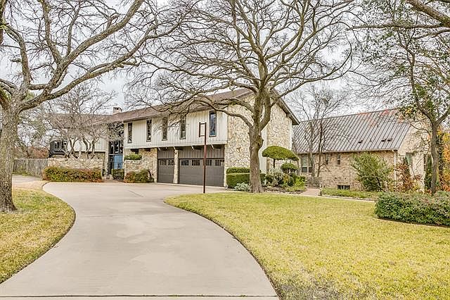 1st image of 7820 Skylake Dr