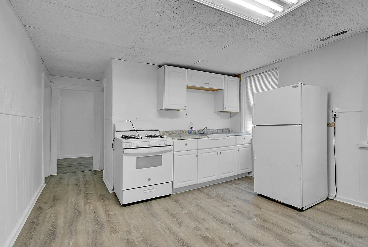Building Photo - 1397 Worcester St #2