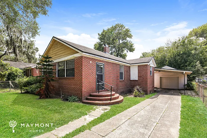 3 bed, 1.0 bath, 1476 sqft, $1,279 — Photo 3