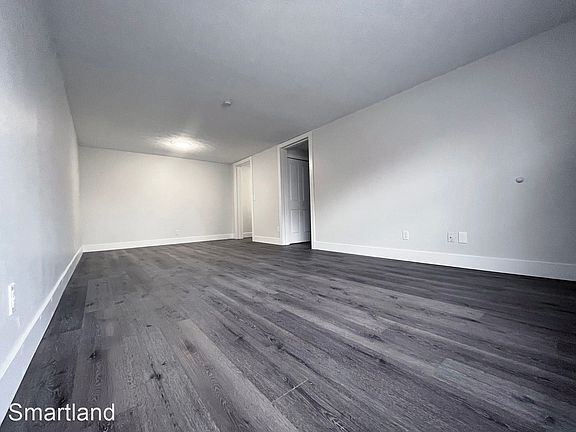 4th image of 270 Woodgate Ct #227