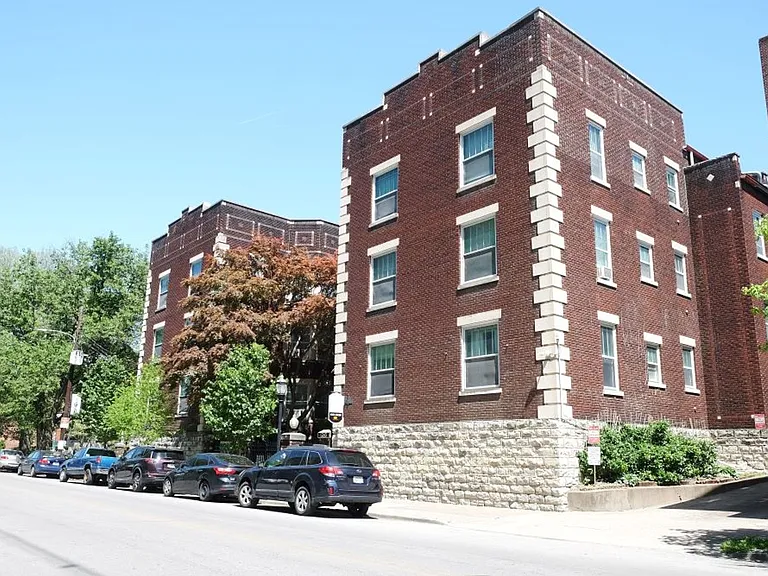 Cavalier Apartments — Photo 63