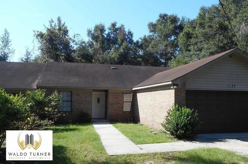 3 bed, 2572 sqft, $2,000 — Photo 3