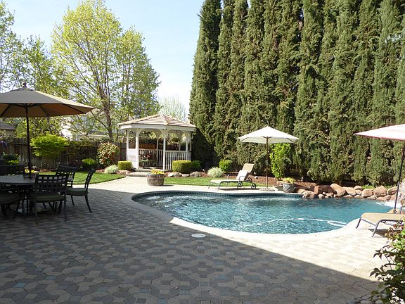 3rd image of 1515 Centennial Dr