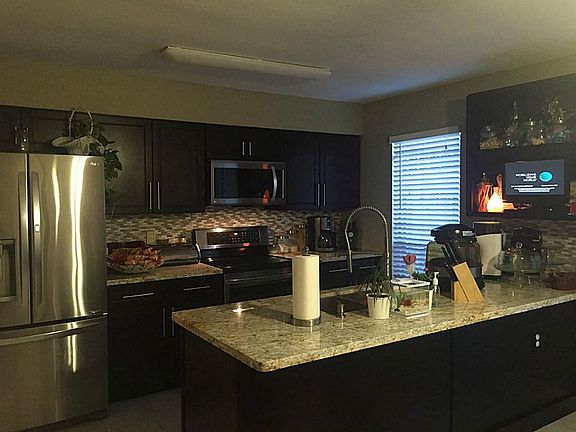 2nd image of 3901 Woodchase Dr Unit 31