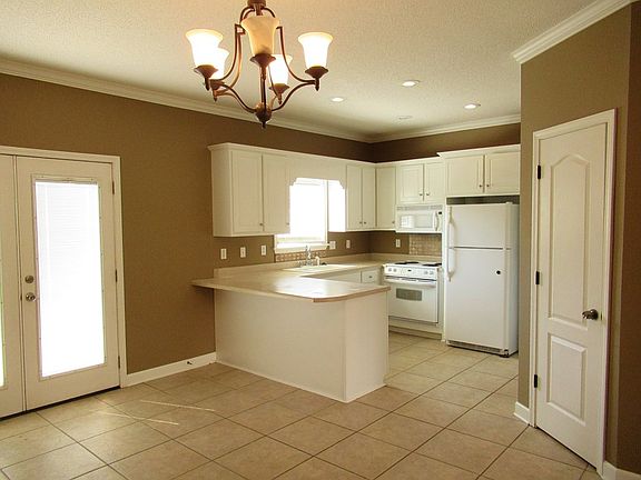 4th image of 2602 Harris Dr Unit 4