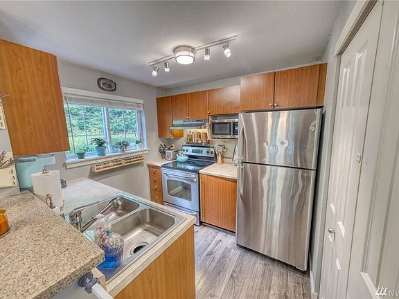 4th image of 10605 SE 261st Pl APT D103