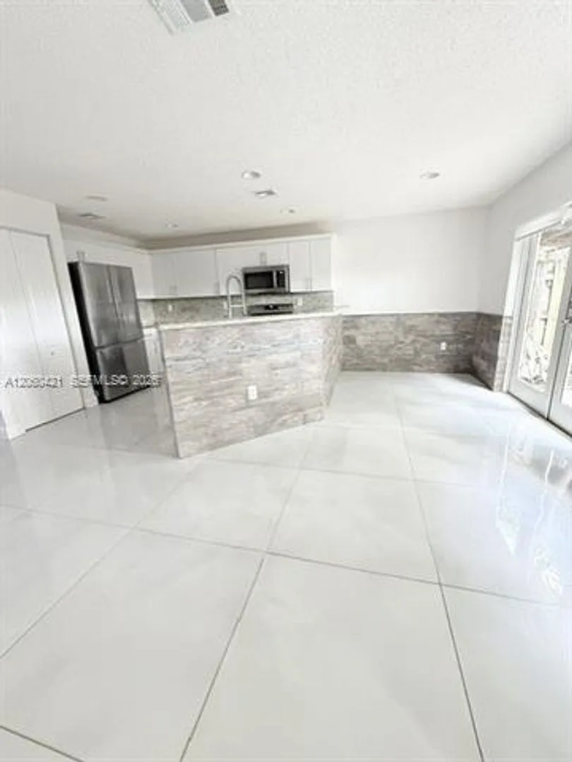 11612 NW 50th Ter th 11612, Doral, FL 33178 — Photo 1