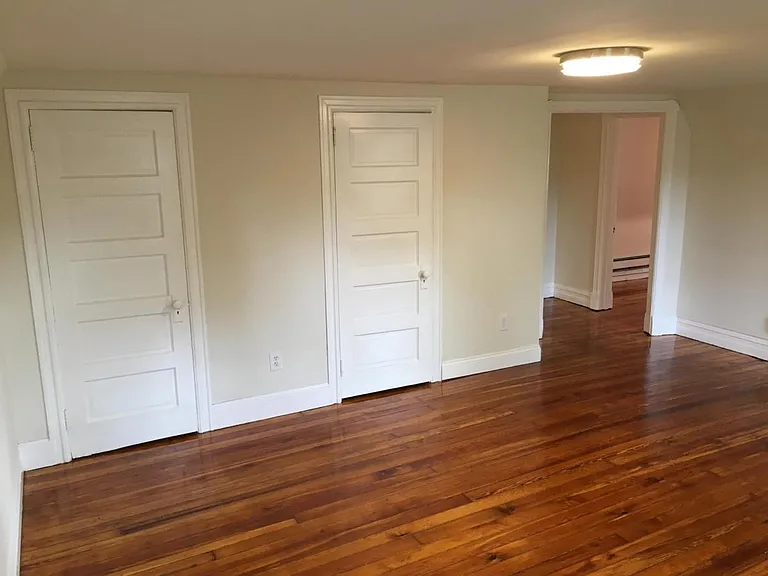 109 Grayling Ave #3 — Photo 4