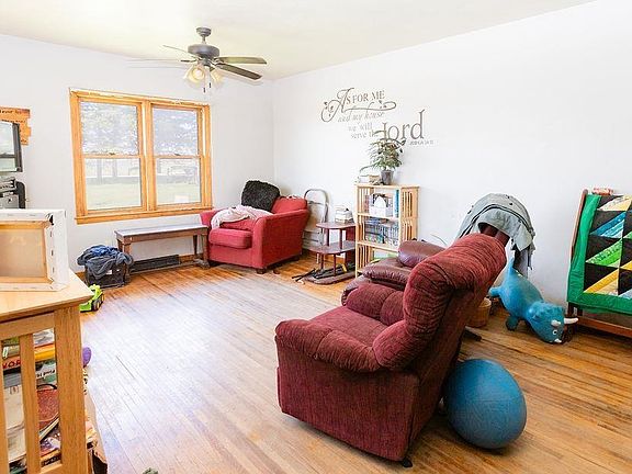 5th image of 27045 220th St