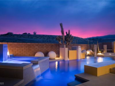 80 Glade Hollow Dr, Las Vegas, NV, 89135